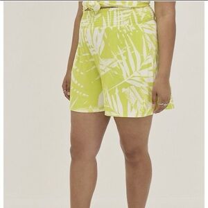 Torrid neon green shorts size 2